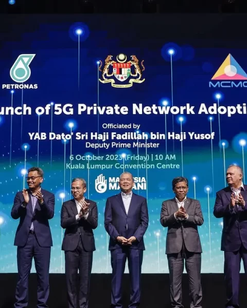 652759de742b7ffbdaec2b55_petronas 9 oct